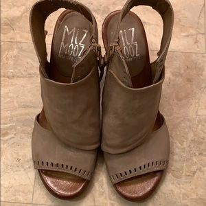 Brand new miz mooz leather peep toe
